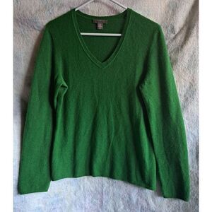 Cashmere Kelly Green V Neck Sweater, Sz M